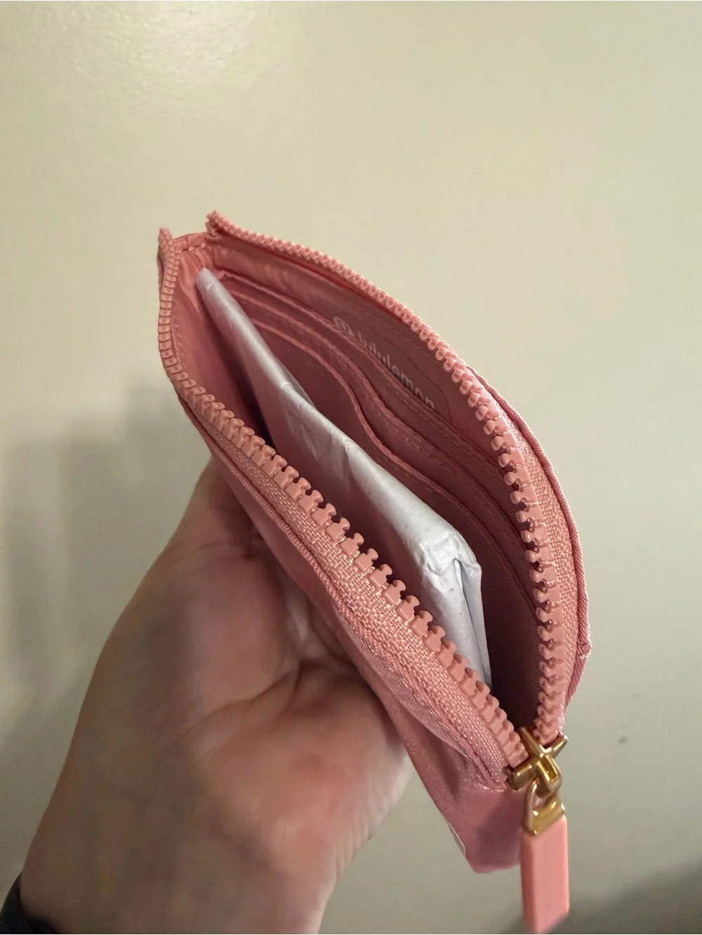lululemon athletica Dusty Rose Clippable Card Pouch